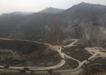 ဖာကန့်- မှော်စီဆာကျေးရွာမြေစာပုံပြိုကျမှု လူ ၄၀ နီးပါးပျောက်ဆုံး